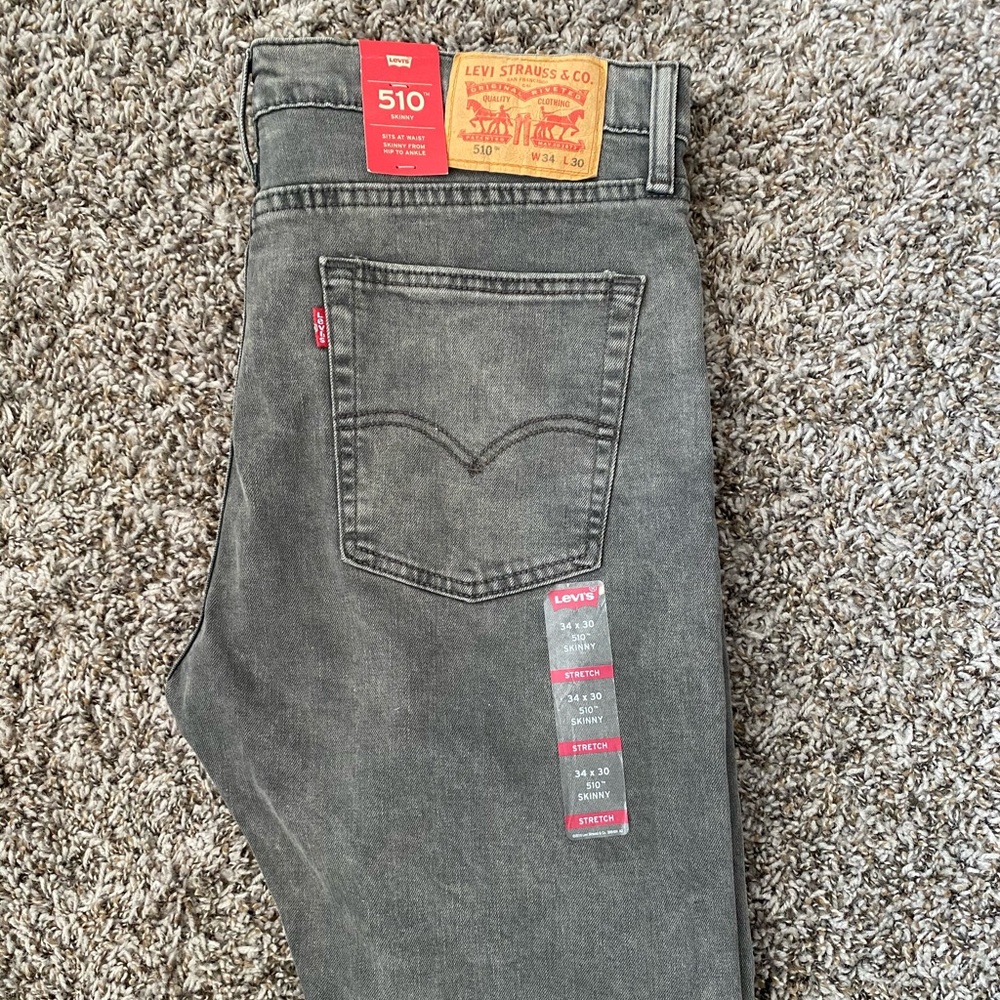 LEVI JEANS